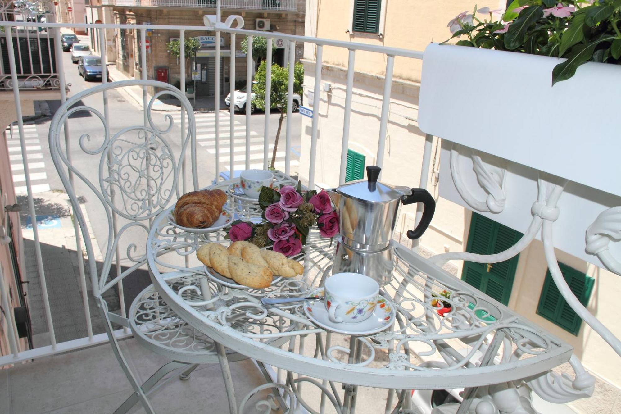 Casa Donnalby Apartment Monopoli Exterior photo